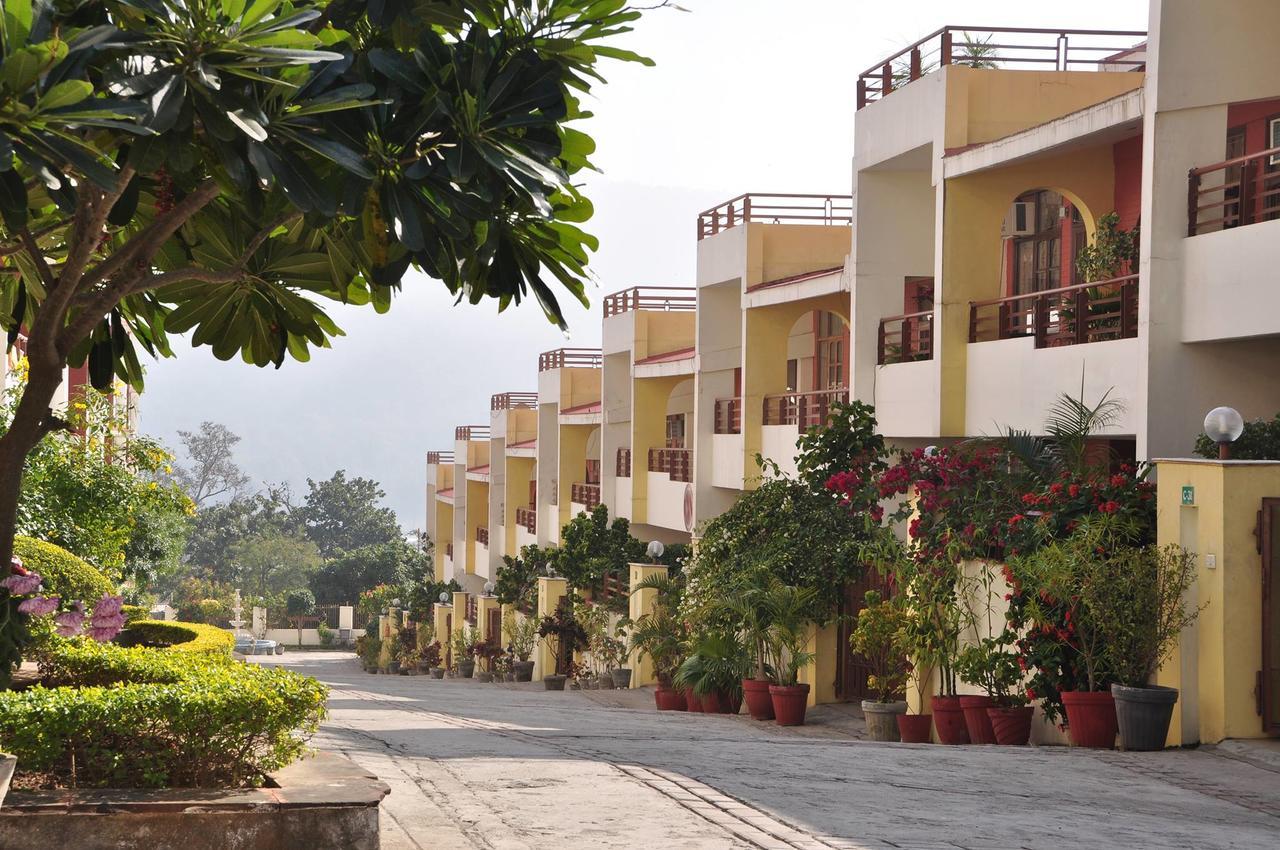 Ganga Vatika Ayurveda Bhavan Hotel Rishikesh Ngoại thất bức ảnh