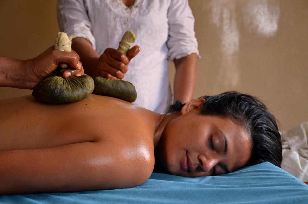 Ganga Vatika Ayurveda Bhavan Hotel Rishikesh Ngoại thất bức ảnh
