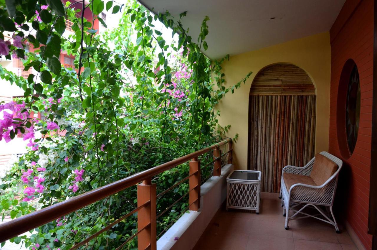Ganga Vatika Ayurveda Bhavan Hotel Rishikesh Ngoại thất bức ảnh